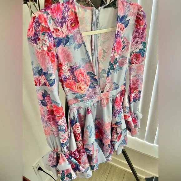 Michael Costello Pink and Blue Robe Intimates - Picture 6 of 13